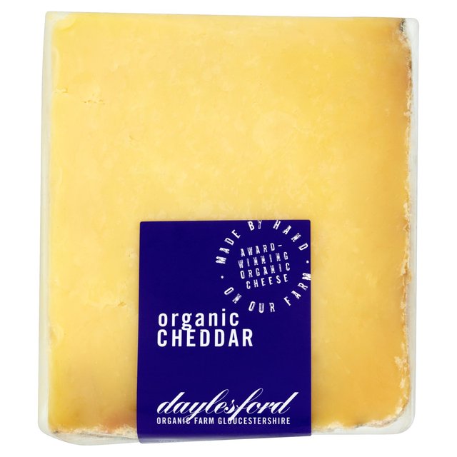 Daylesford Organic Cheddar   200g GOODS M&S   