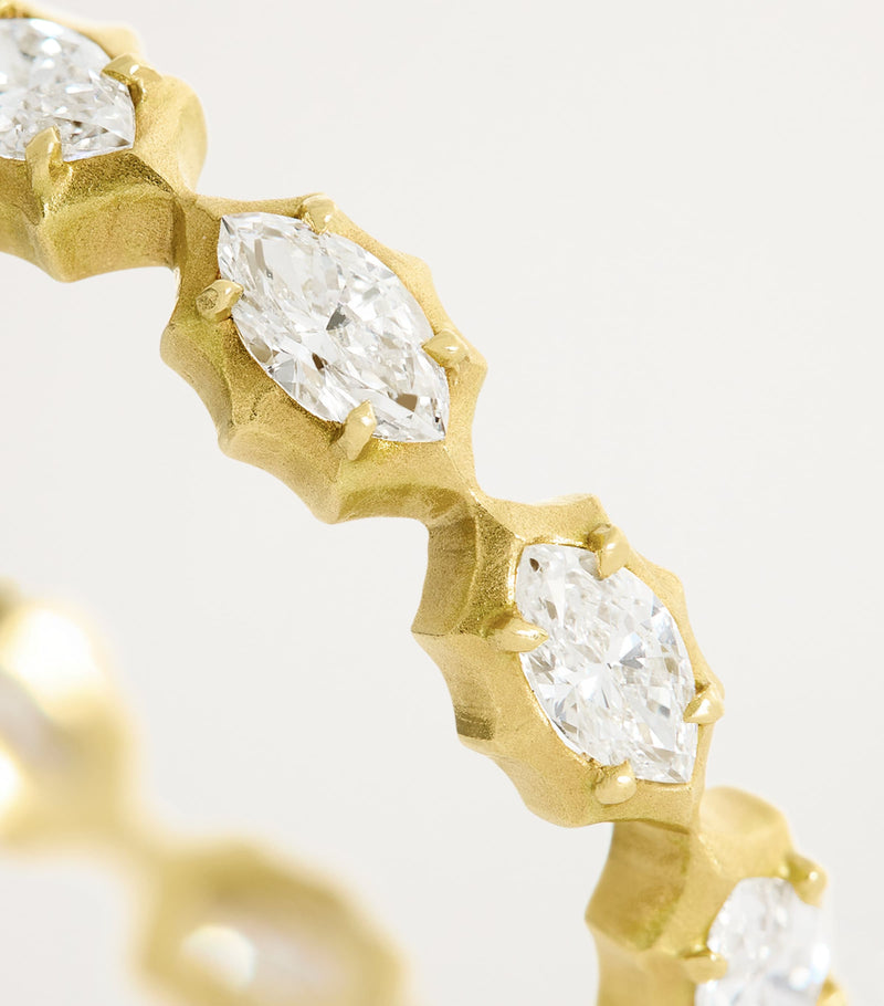 Jade Trau eternity ring large yellow gold diamond - British product