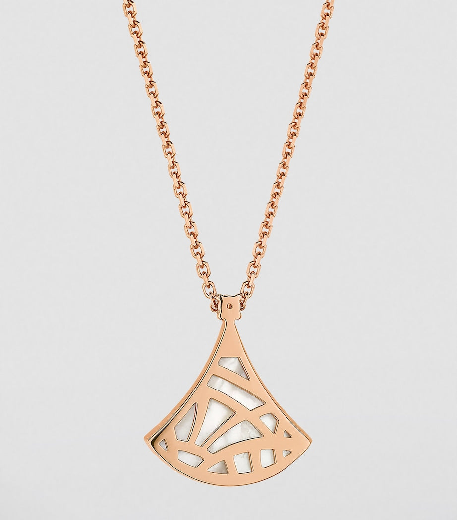 Bvlgari Divas' Dream necklace in rose gold and mother-of-pearl, UK version