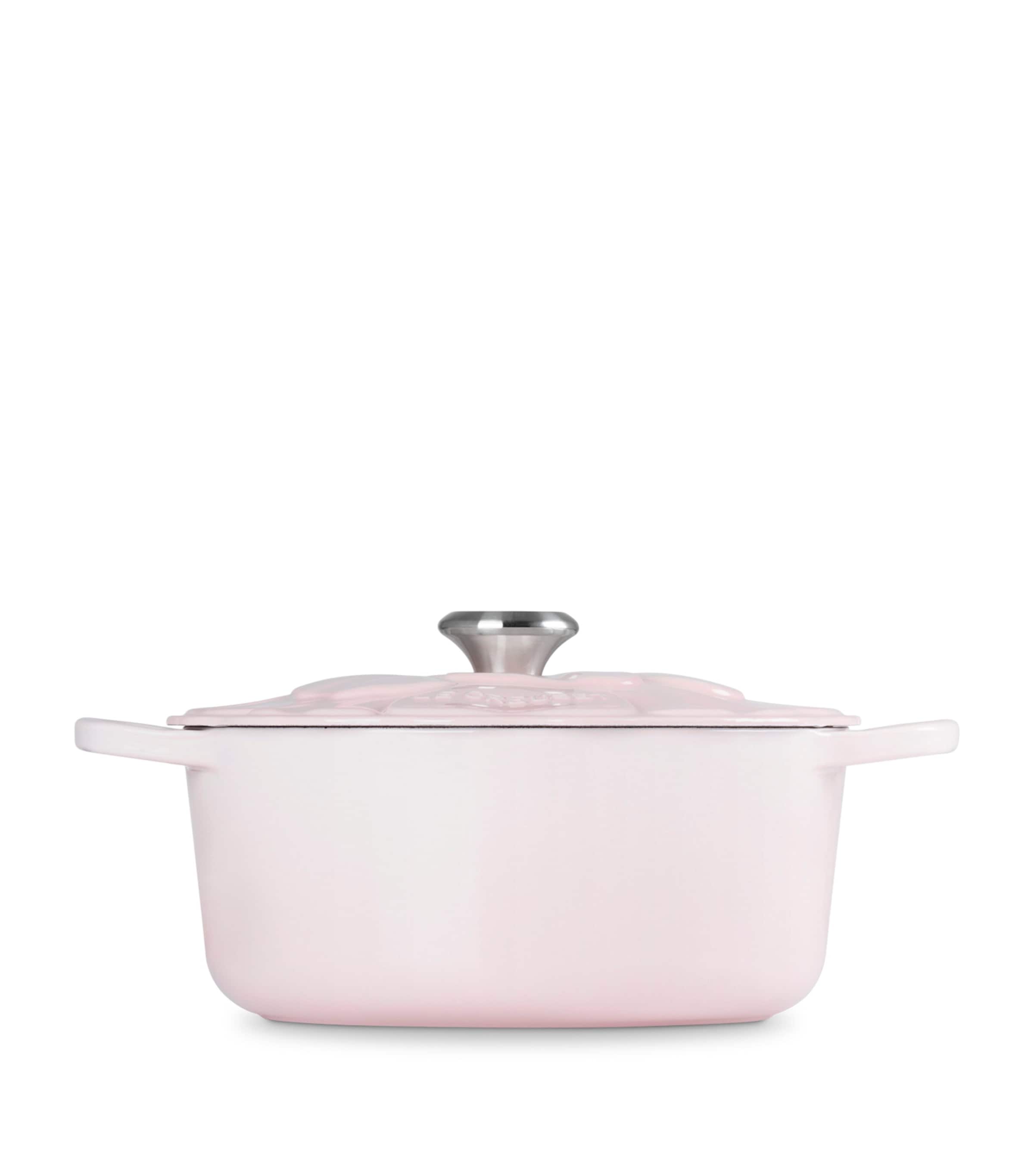 Le Creuset cast iron petal casserole 26cm (British brand)