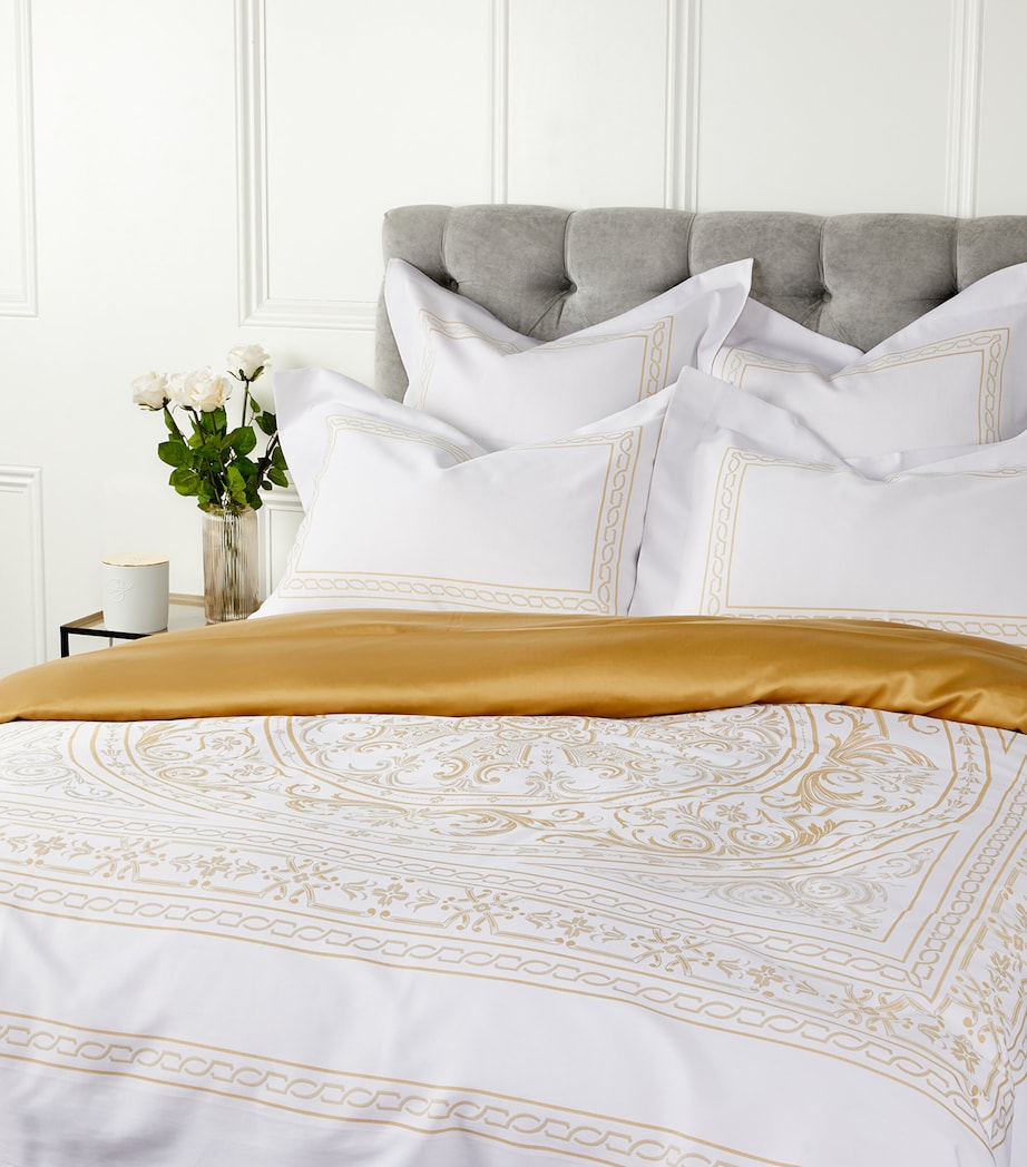 Egyptian Cotton Super King Duvet Cover with Gold Accents 260cm x 220cm