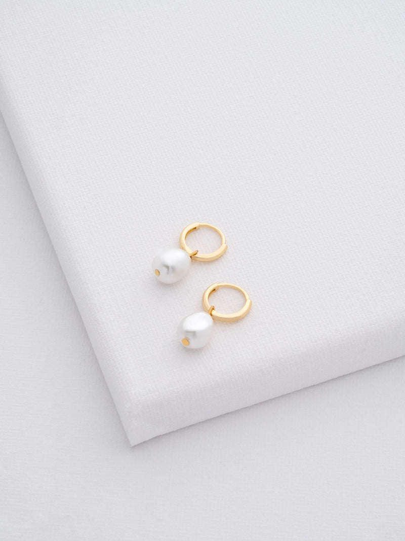 Ted Baker pearl huggie earrings gold tone - imported from the UK