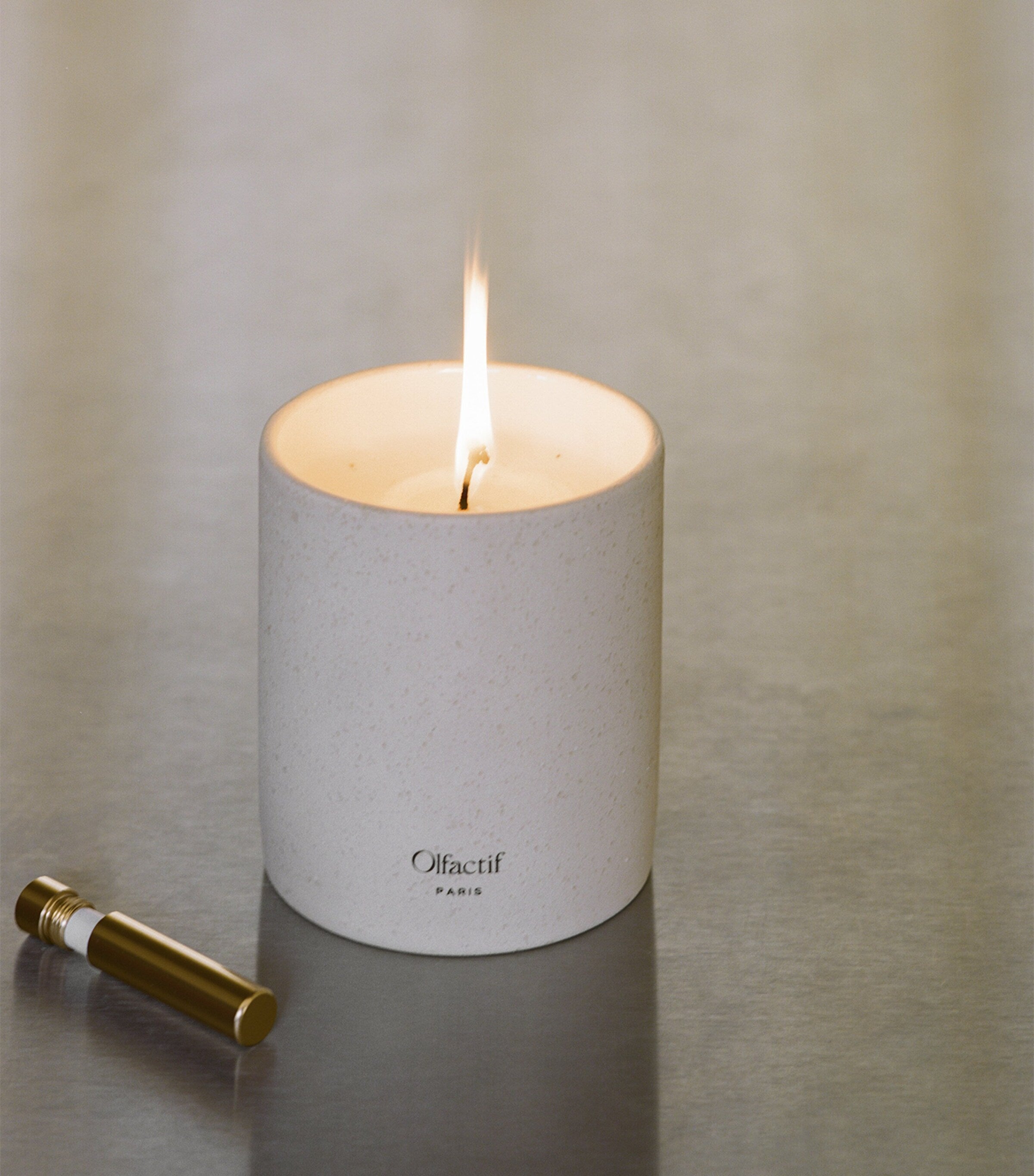 Olfactif Aries Waxed Wood candle 240g, imported from the UK