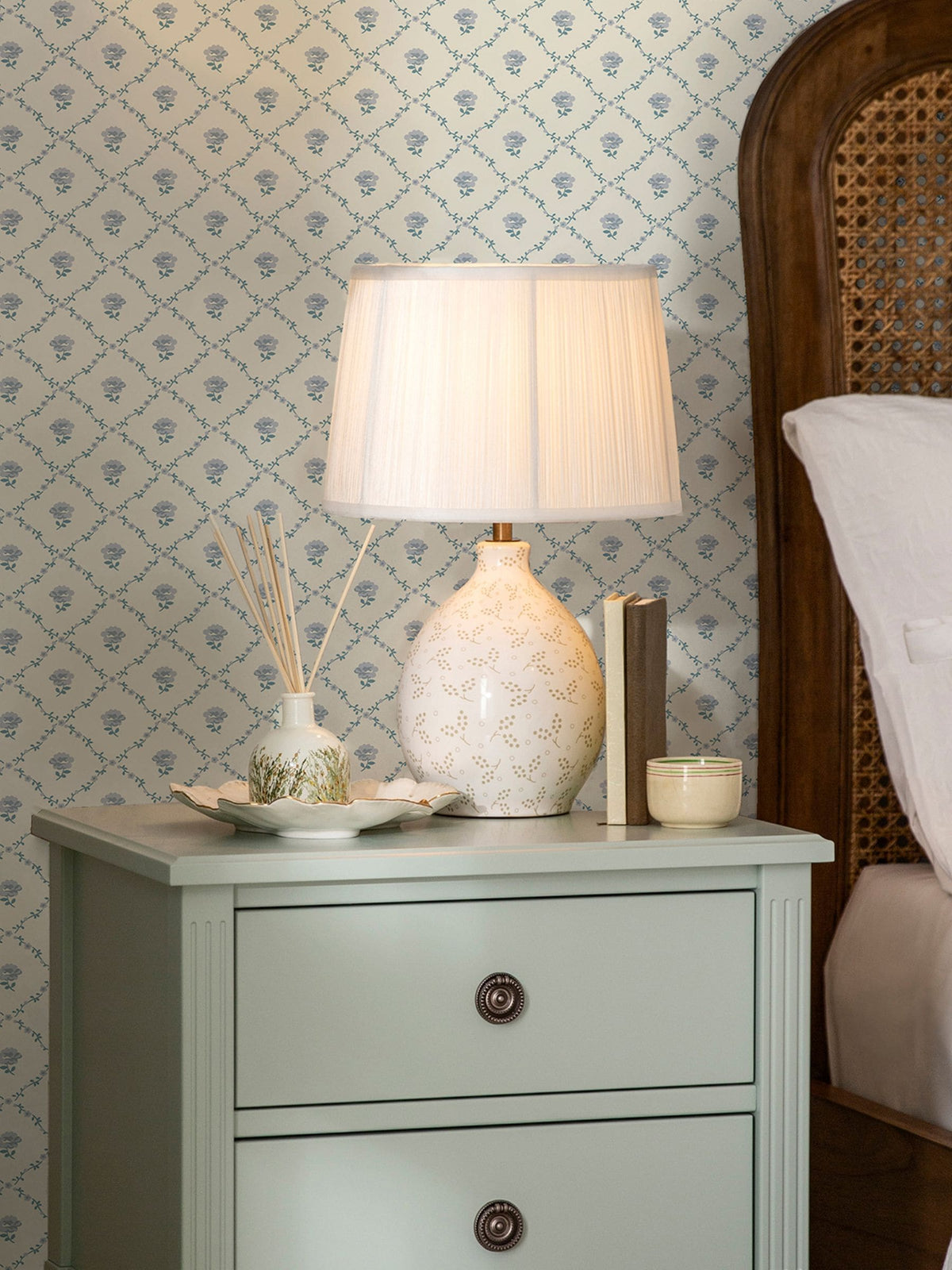 Laura Ashley Seaspray Blue Kate wallpaper 10M, imported from the UK