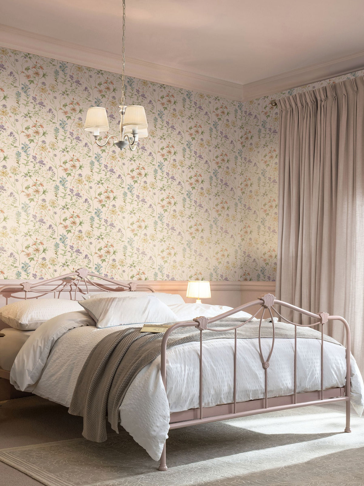 Laura Ashley wallpaper Chalk Pink Wild Meadow 10M (British brand)