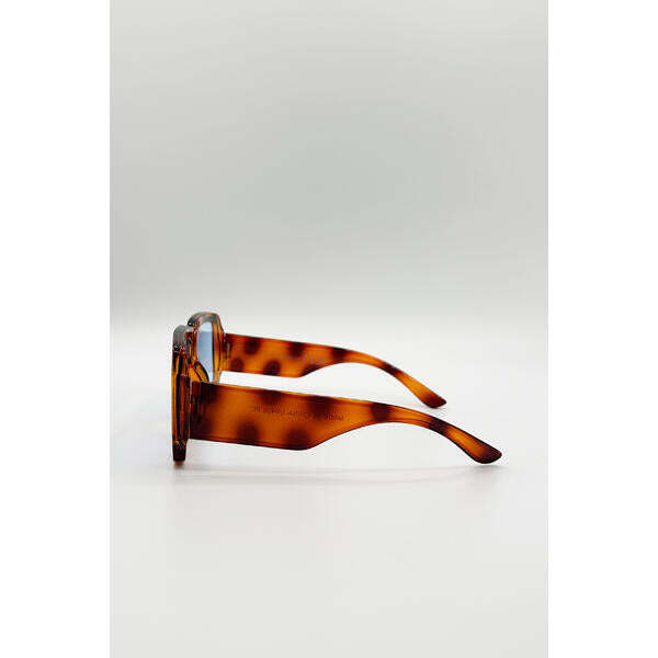 SVNX oversized square frame sunglasses brown stripe one size (British brand)