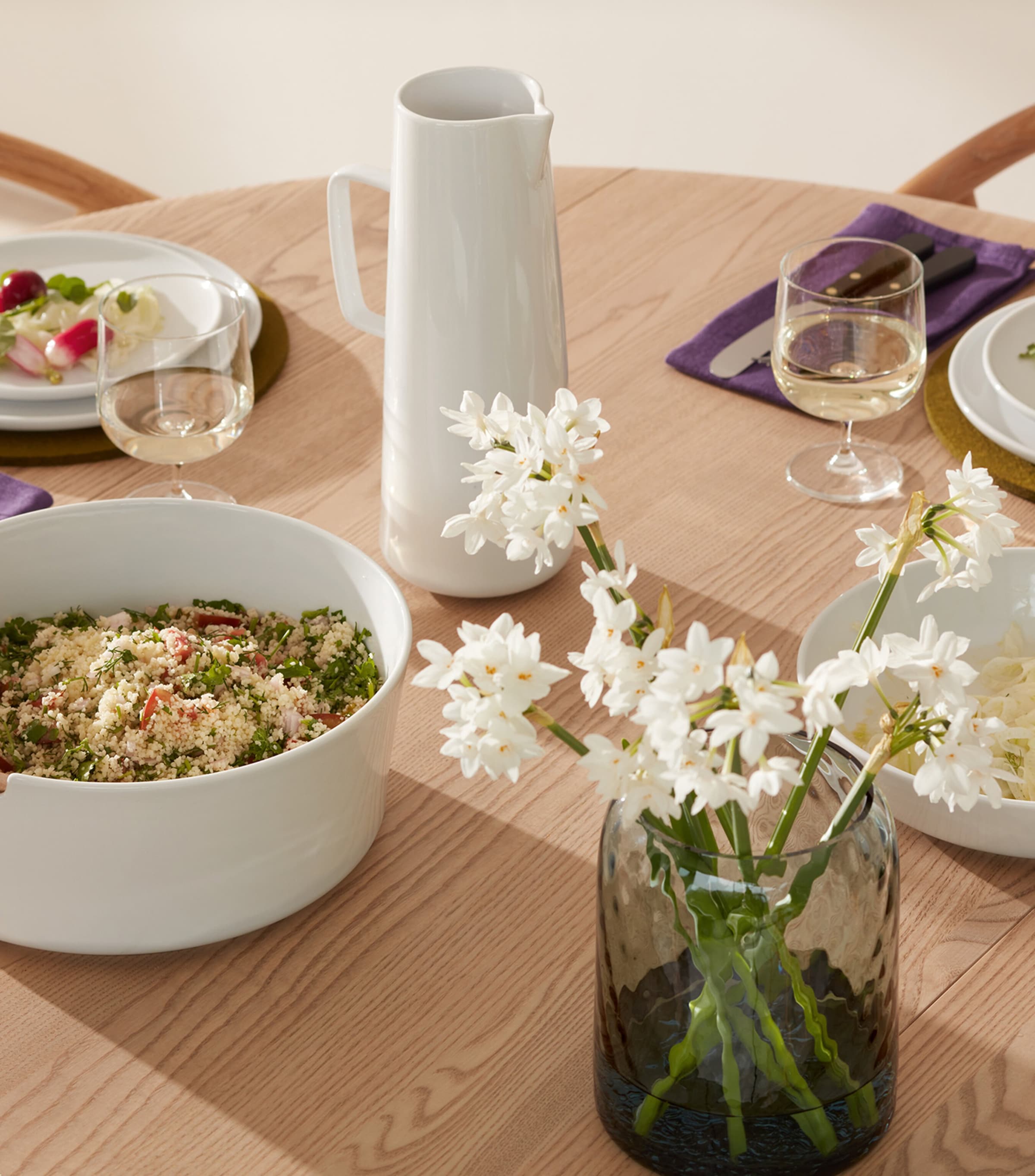 LSA International Porcelain Collective salad bowl and servers 26cm, UK version