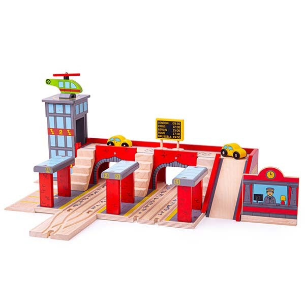 Bigjigs Rail Grand Central Station GOODS Superdrug   