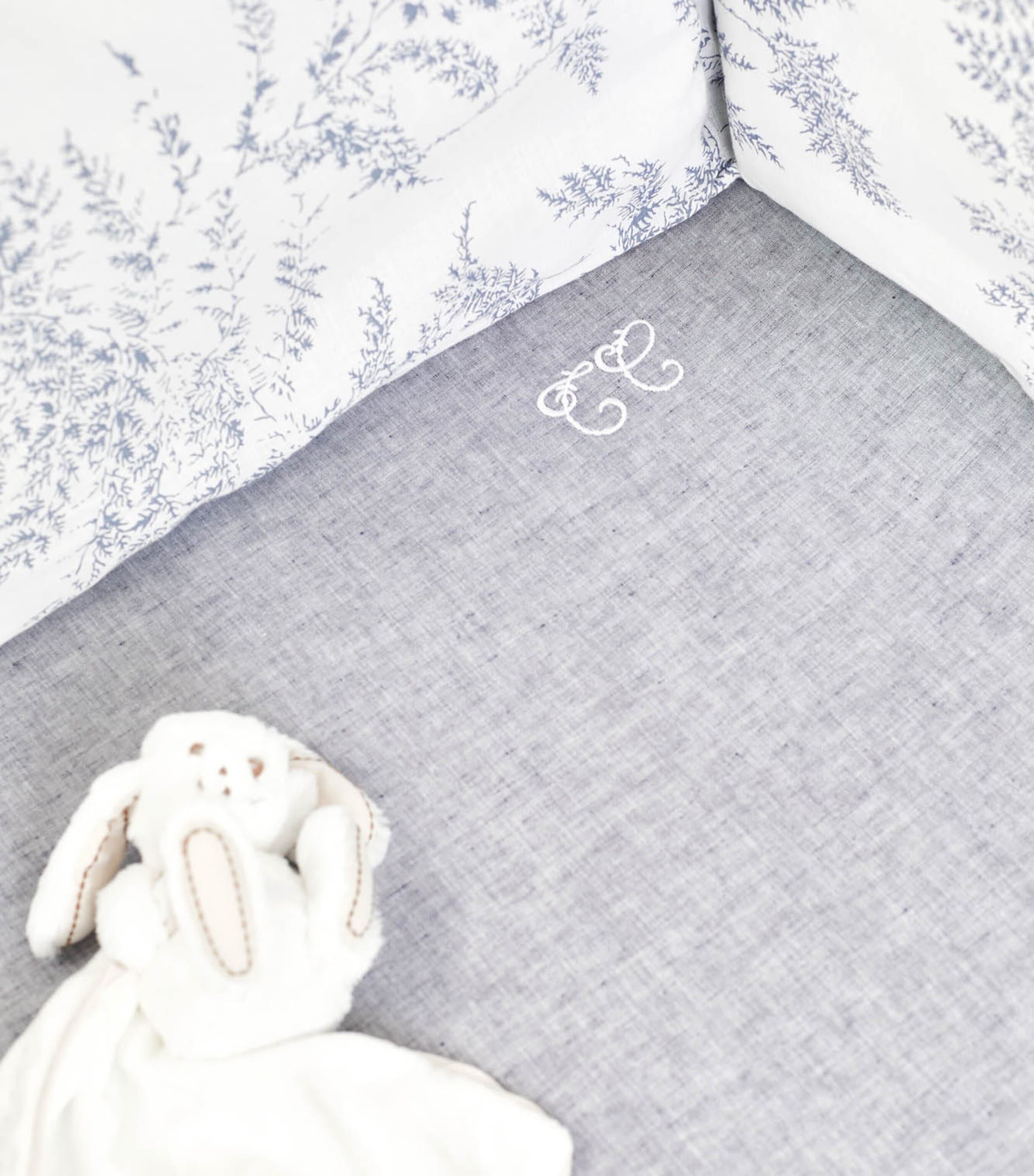 Tartine et Chocolat Toile de Jouy adjustable valance 40x184cm - British product
