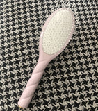 La Bonne Brosse N.04 detangling scalp brush, UK version