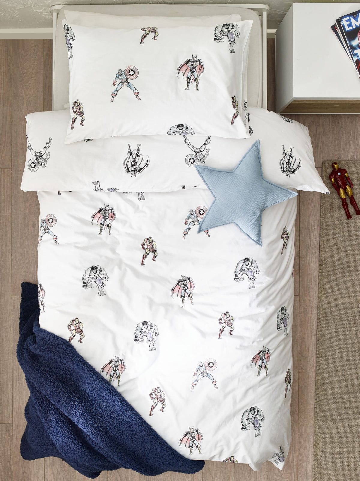 NEXT White Disney Marvel Avengers 100% cotton duvet cover and pillowcase set (British brand)