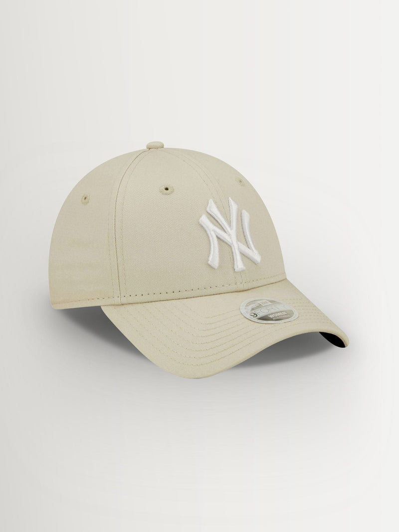 New Era cap Cream Dove New York Yankees 9FORTY (British brand)