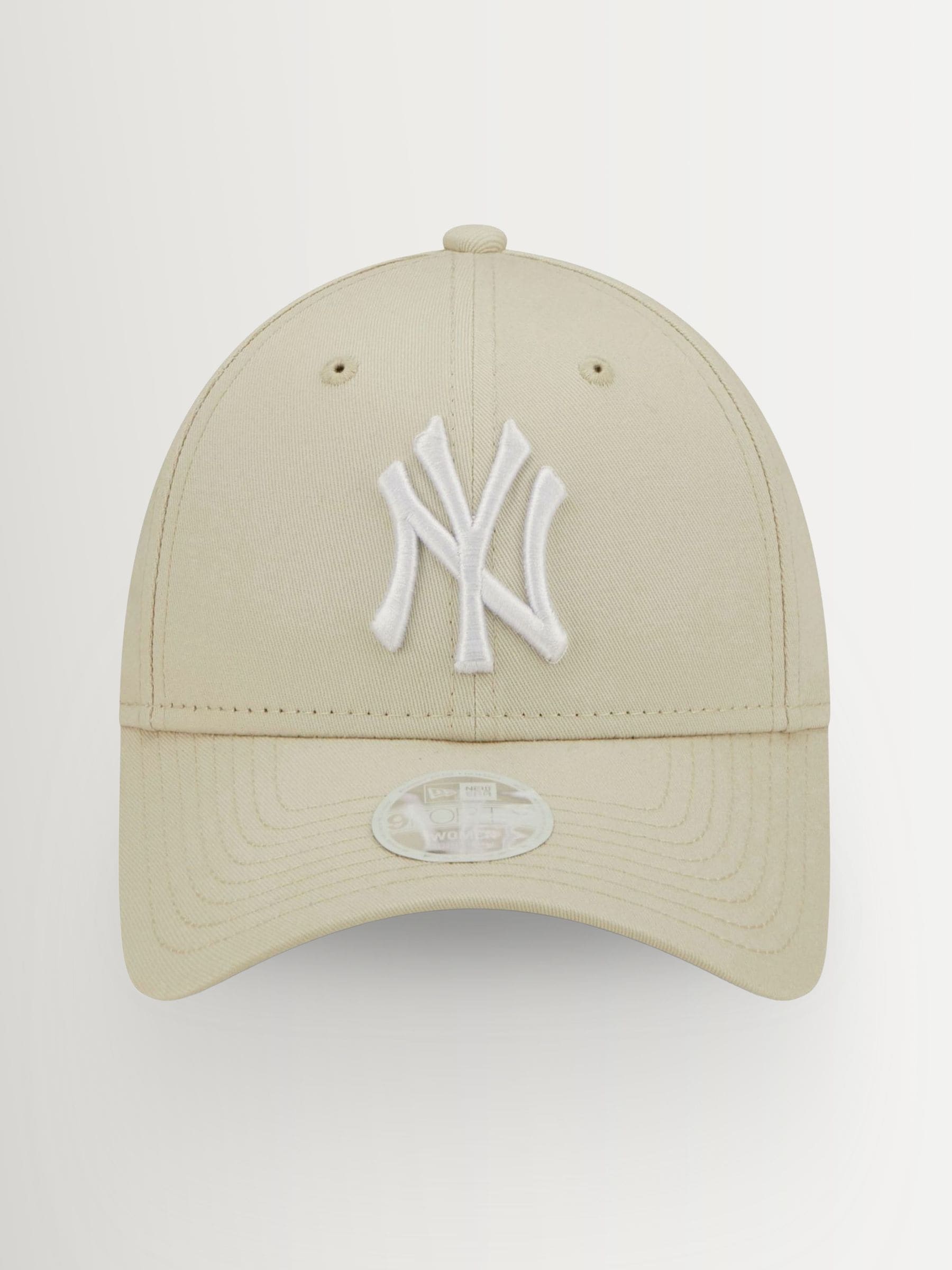 New Era cap Cream Dove New York Yankees 9FORTY (British brand)