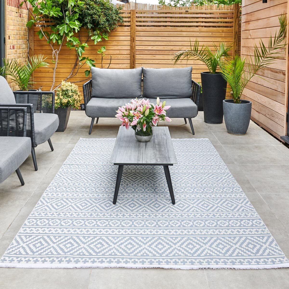 Concept Looms Jazz Blue Indoor Outdoor Rug, 190 x 290 cm