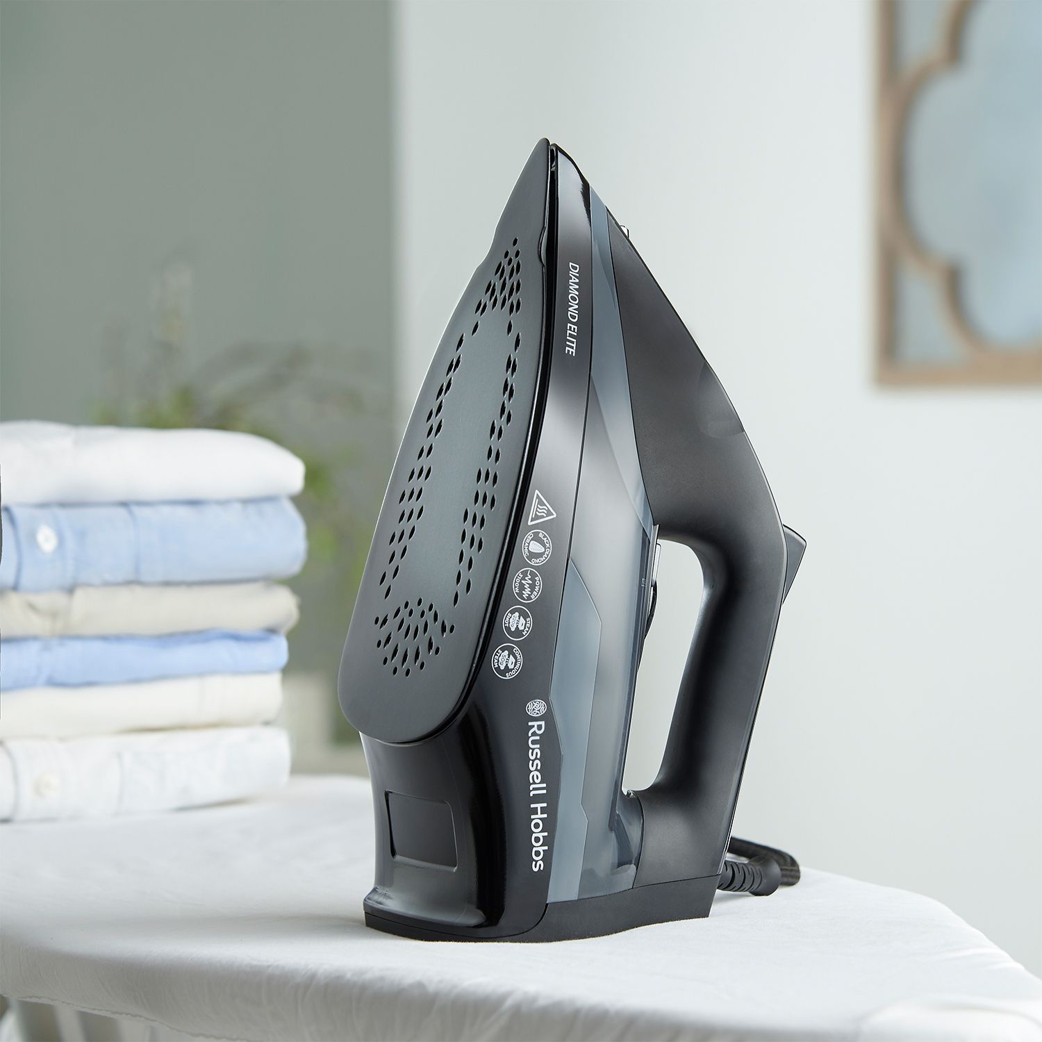 Russell Hobbs Diamond Elite steam iron - British product