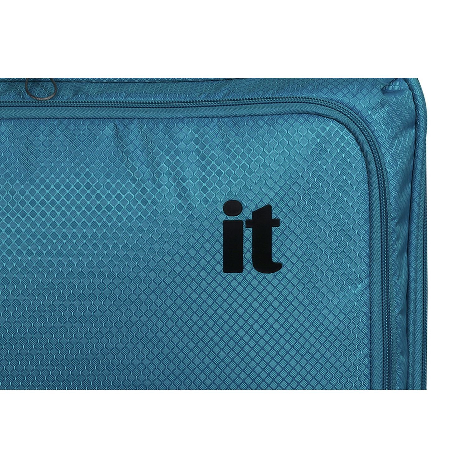 it Luggage World's Lightest Large 4 Wheel Soft Suitcase