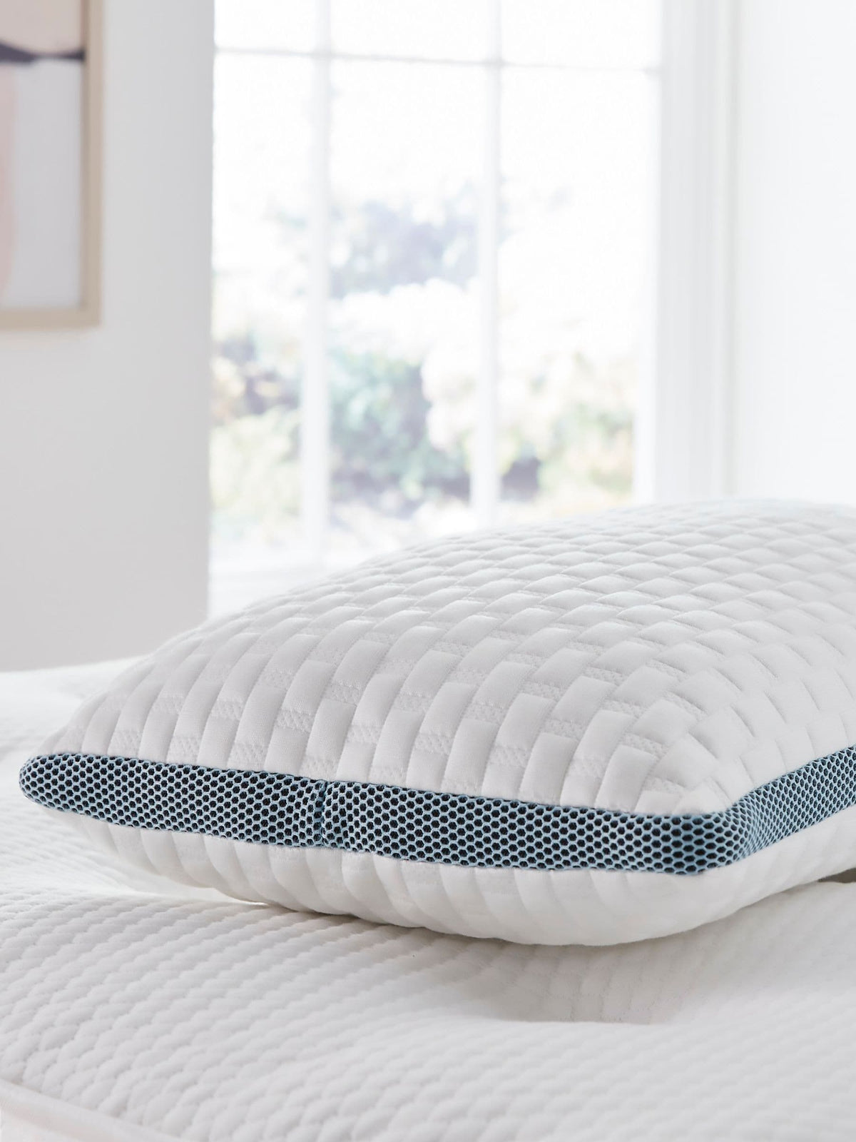Silentnight Firm Geltex Premier Cool pillow (British brand)