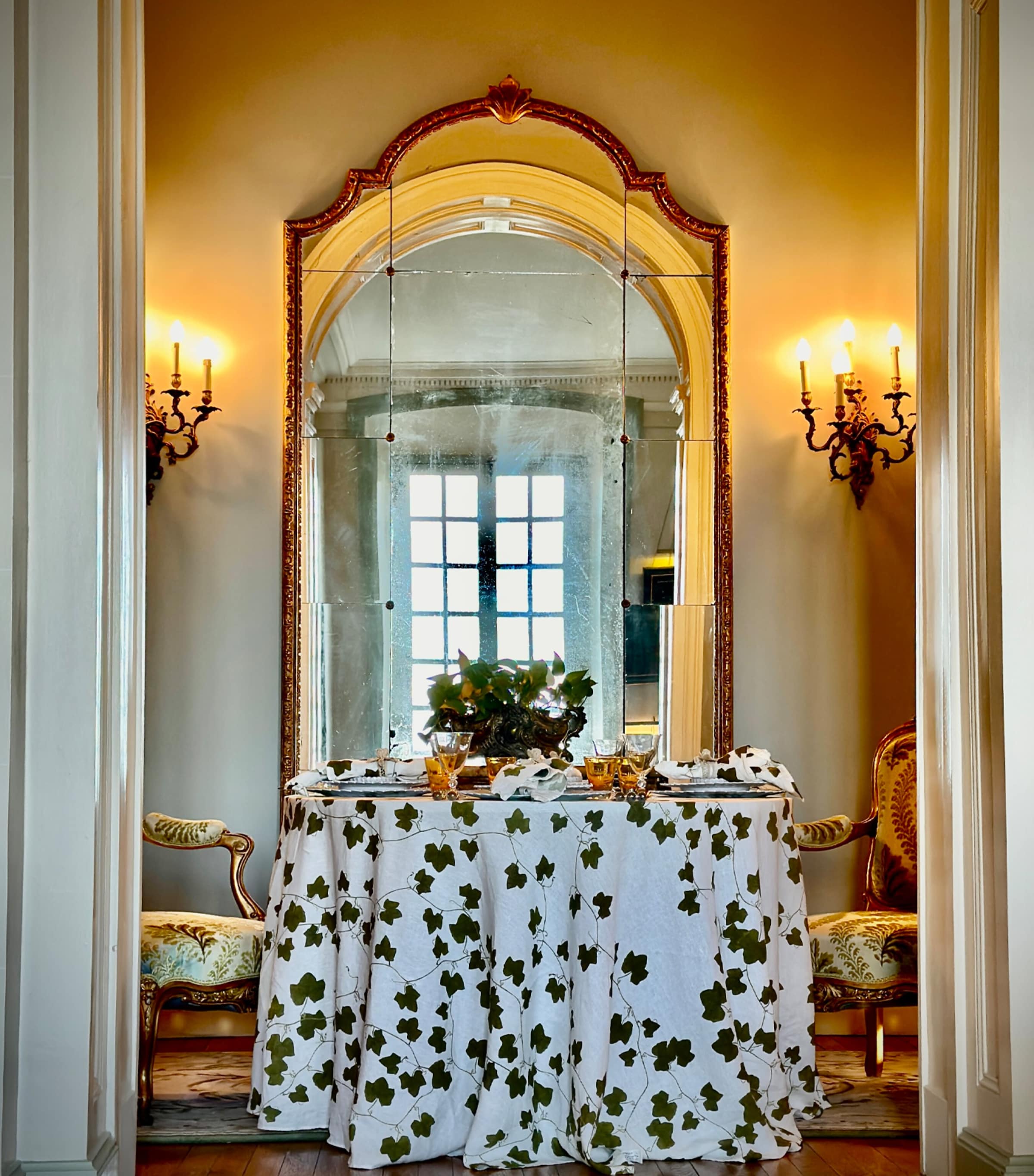 Summerill & Bishop Ivy print round tablecloth 260cm (British brand)