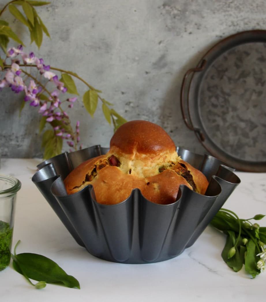 De Buyer non-stick brioche mould 22cm, imported from the UK