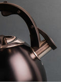 La Cafetière black whistling kettle 2.1L - British product