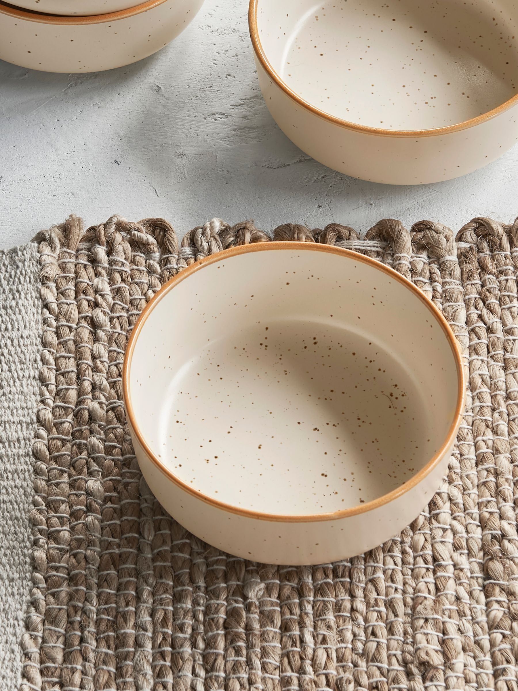 Set of 4 Stoneware Pasta Bowls with Speckle Glaze and Terracotta Rim