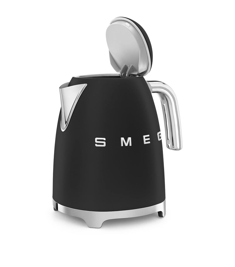 Smeg retro electric kettle with stainless steel details (British brand)