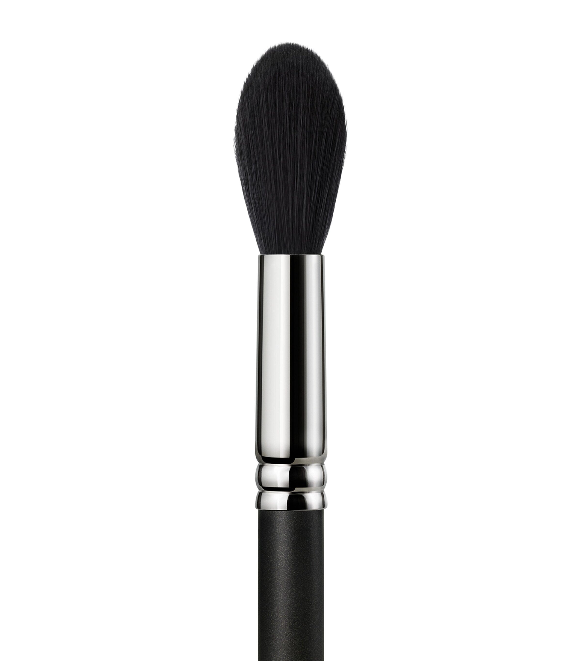 MAC powder brush with rounded shape, imported from the UK
