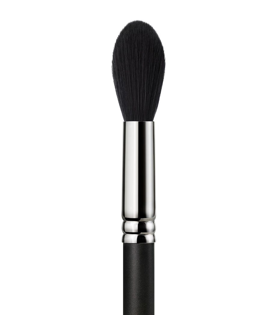 MAC powder brush with rounded shape, imported from the UK