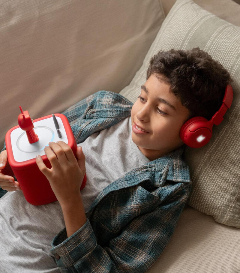 Tonies children's Bluetooth headphones with safe volume limit and LED lights (British brand)