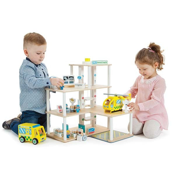 Tidlo Wooden Hospital Playset