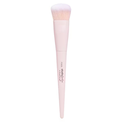 Superdrug Studio London Foundation Brush Make-up-Pinsel - Jetzt online bei McGrocer kaufen