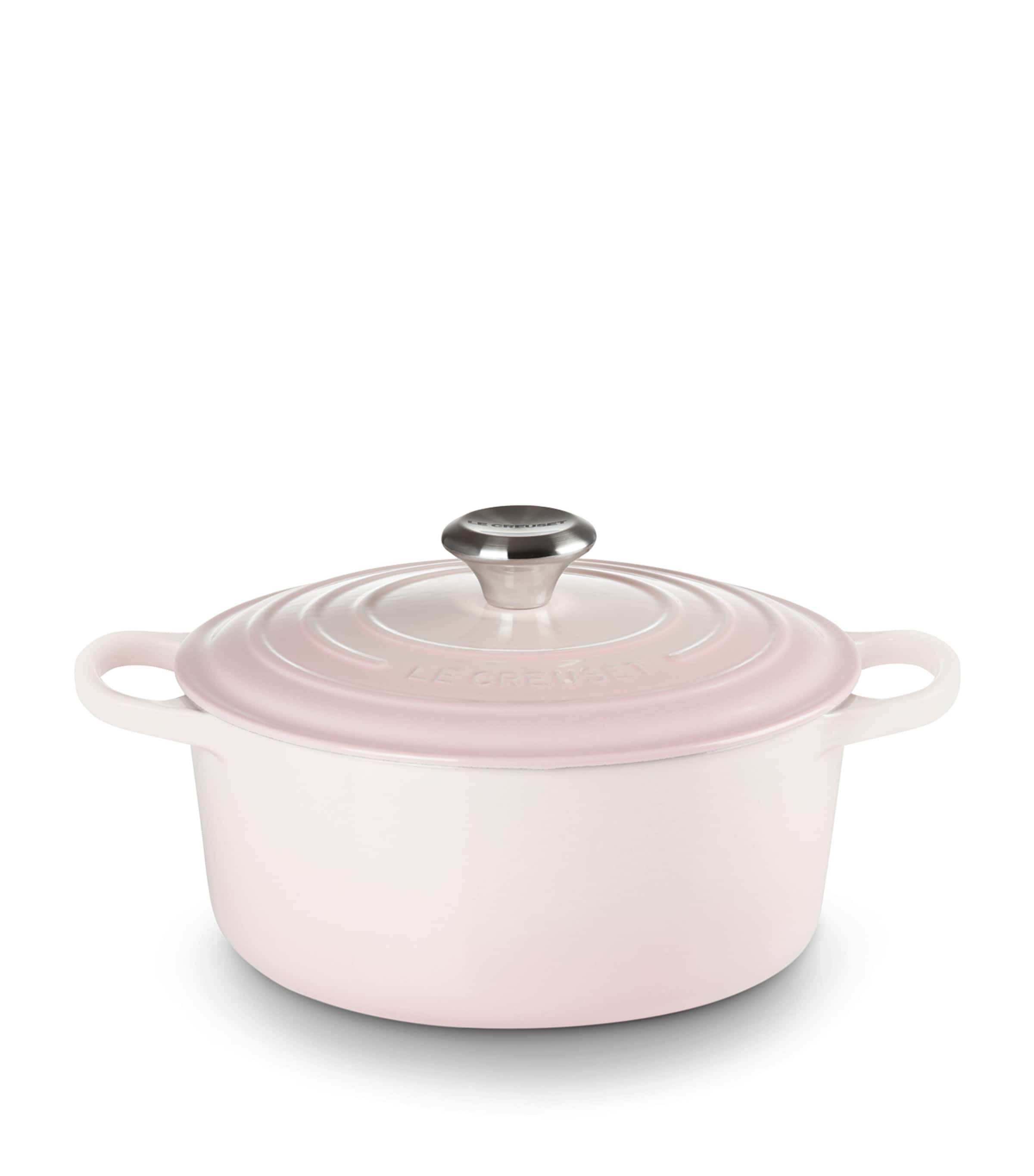 Le Creuset cast iron round casserole dish 28cm, UK version
