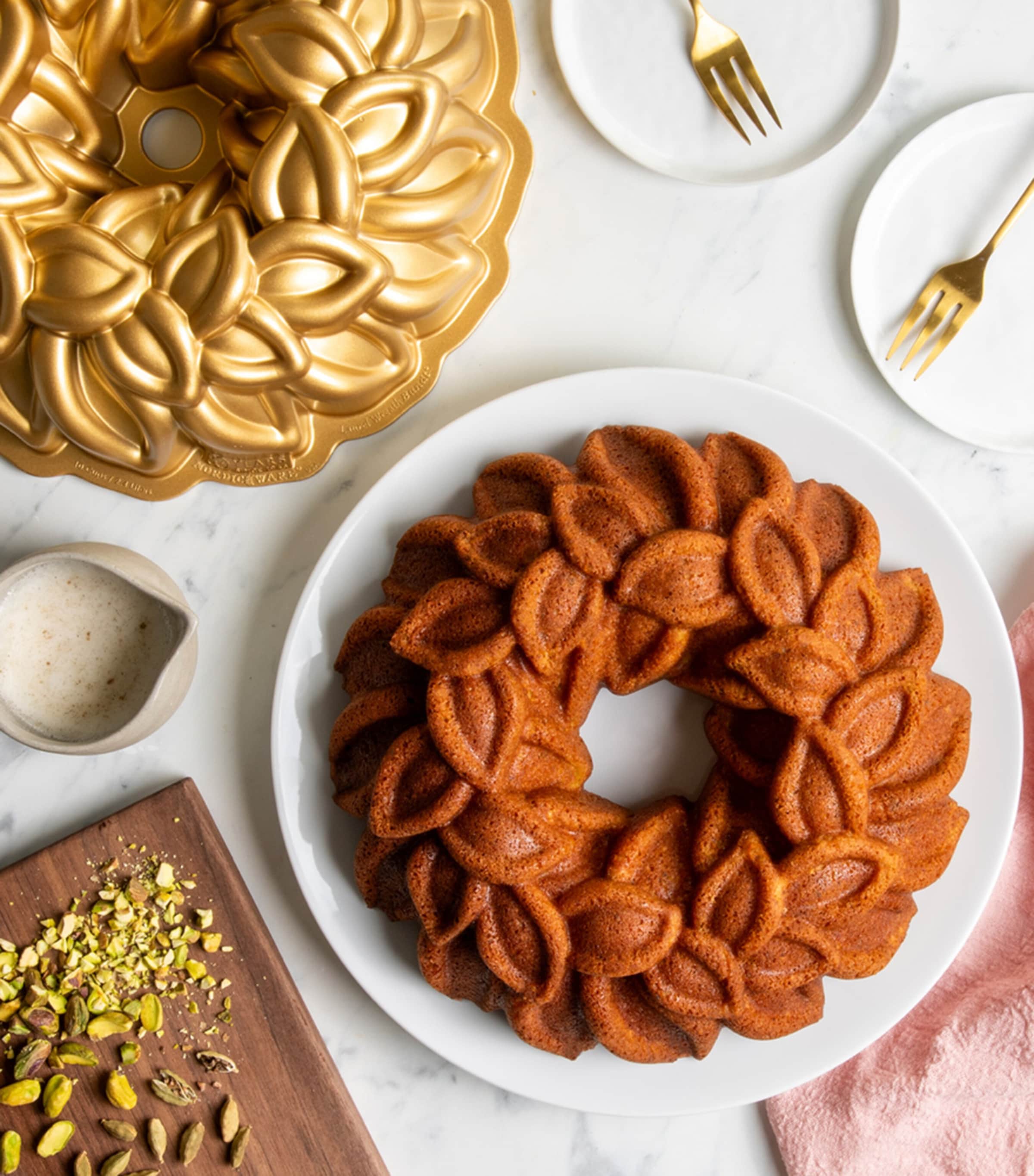 Nordic Ware Laurel Wreath Bundt Pan cast aluminium non-stick, imported from the UK