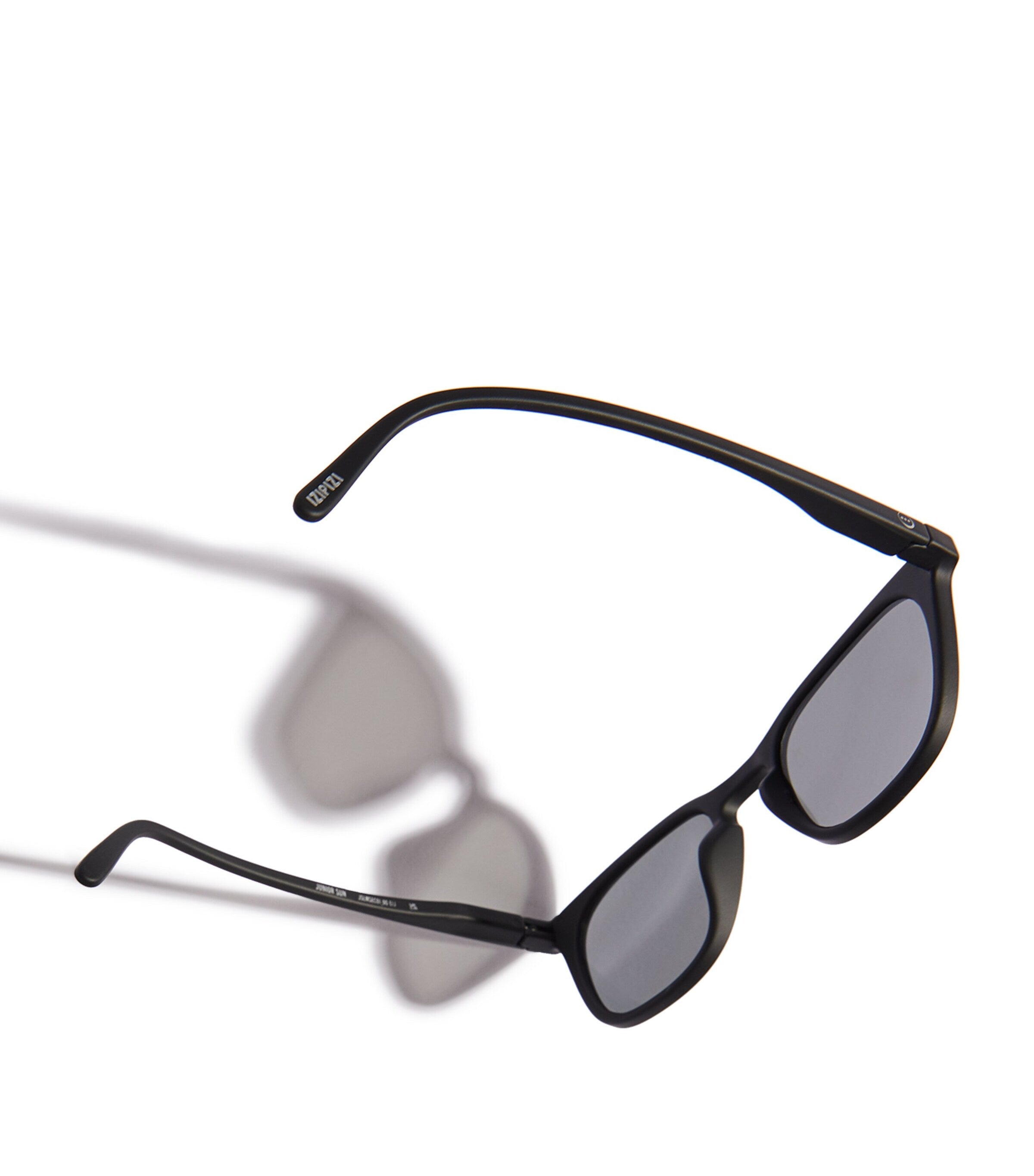 IZIPIZI kids round sunglasses, UK version