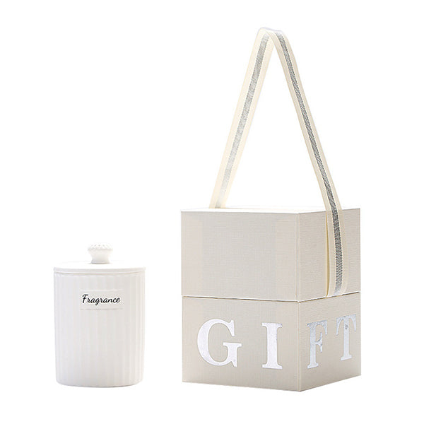 Livingandhome gardenia soy wax candle in ceramic jar - British product