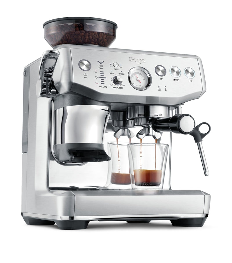 Sage Barista Express Impress coffee machine with integrated grinder and 2L water tank (British brand)