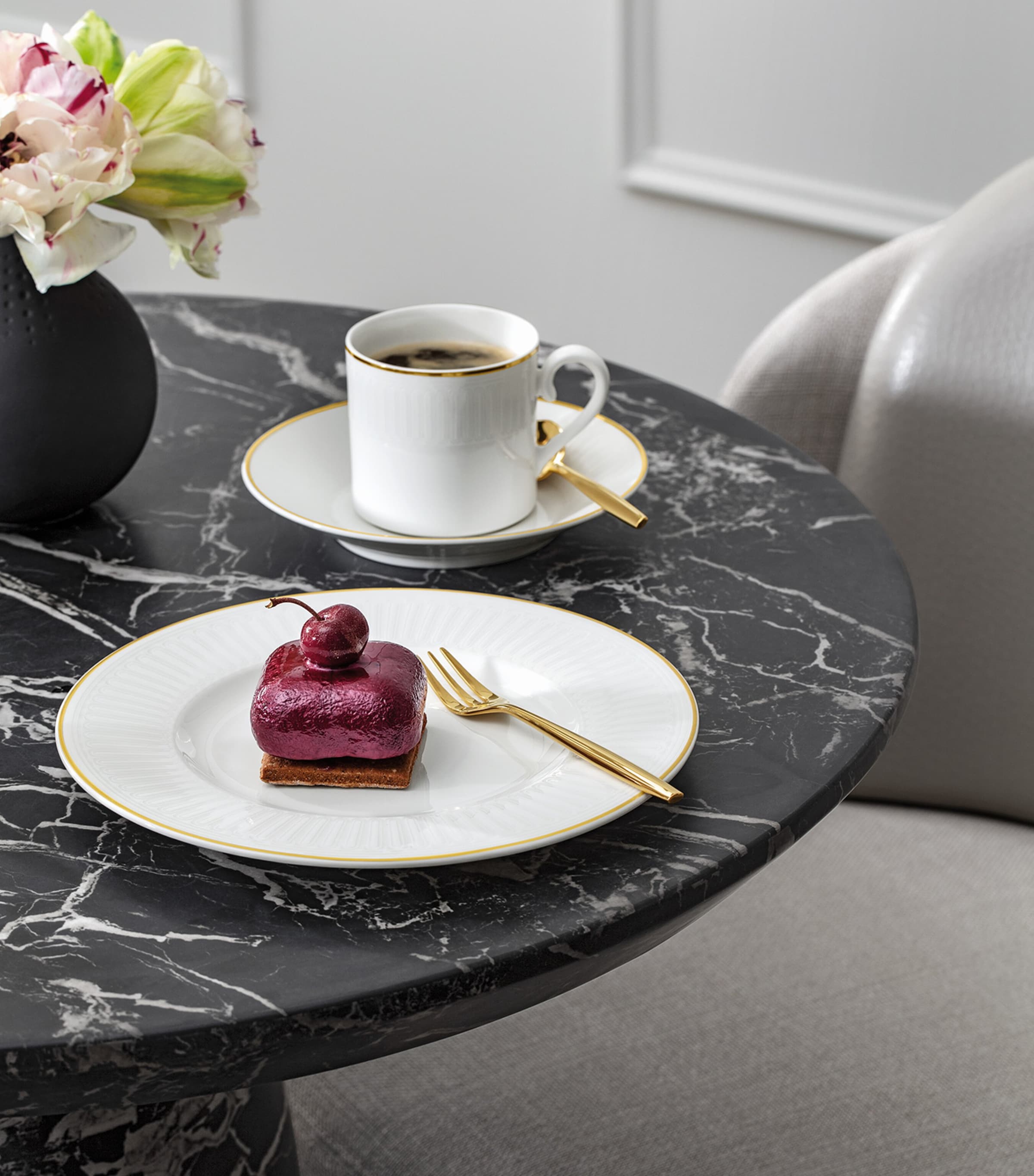 Villeroy & Boch Château Septfontaines porcelain coffee cup saucer (British brand)