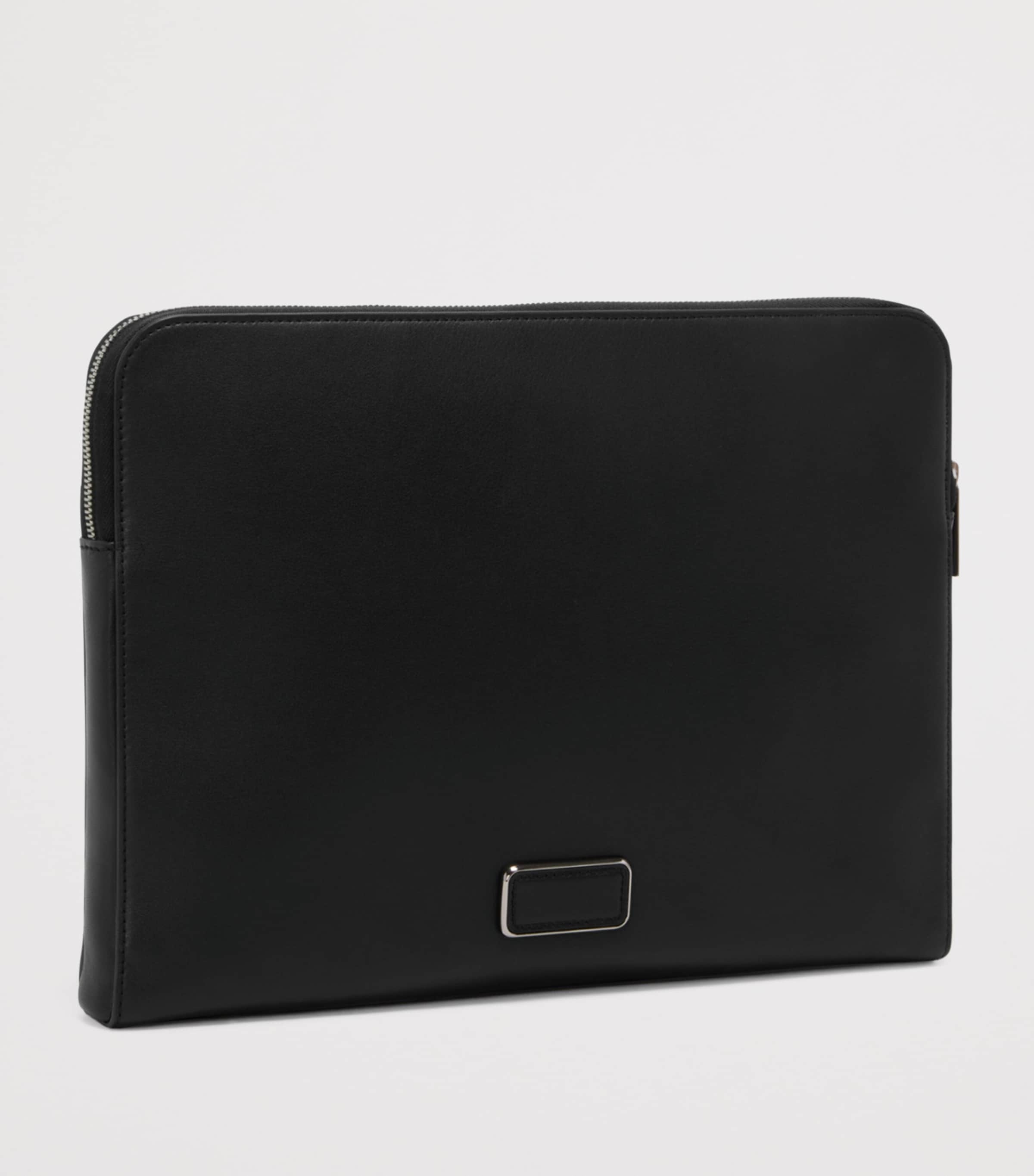 Tumi leather laptop sleeve for 14-inch screens (British brand)