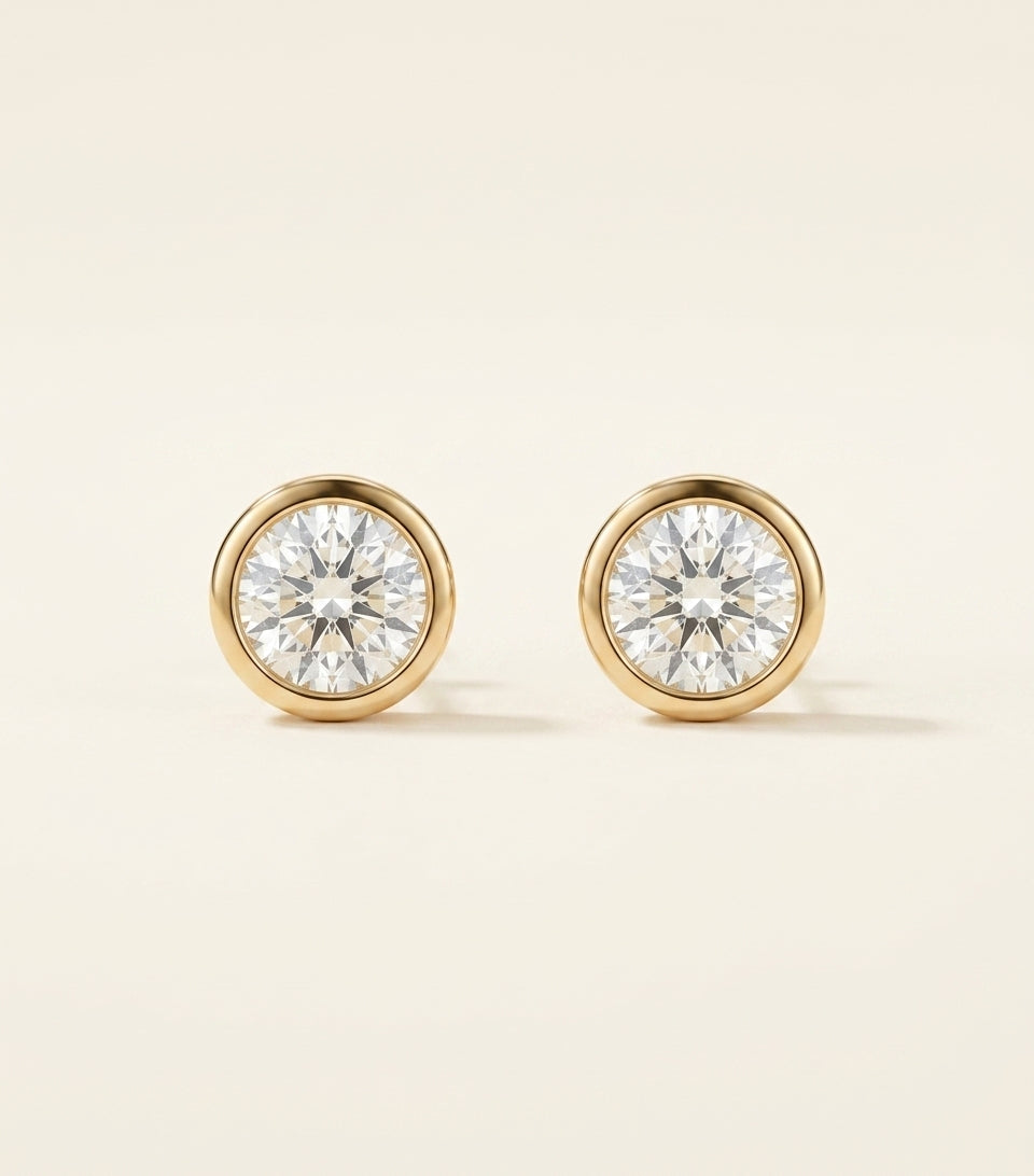 Cartier d'Amour earrings in 18kt yellow gold with diamonds, UK version