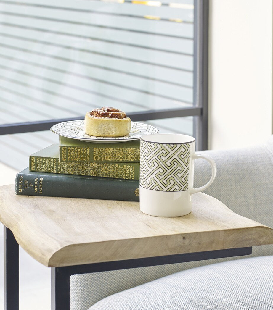 O.W.London Maze Maxi mug - British product