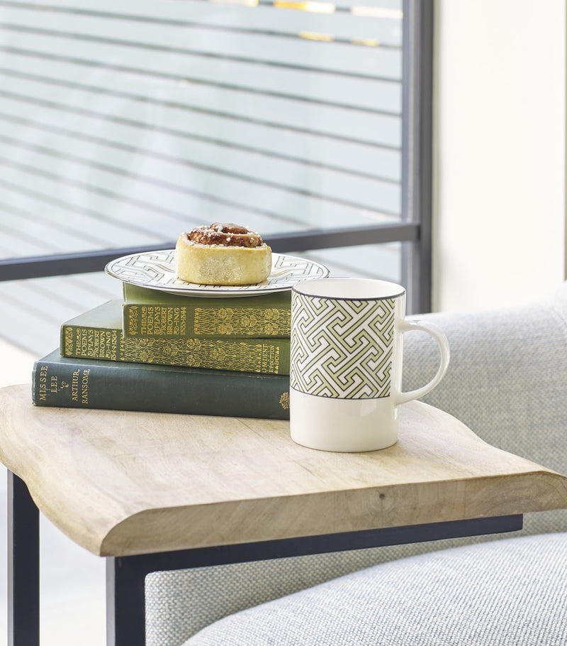 O.W.London Maze Maxi mug - British product