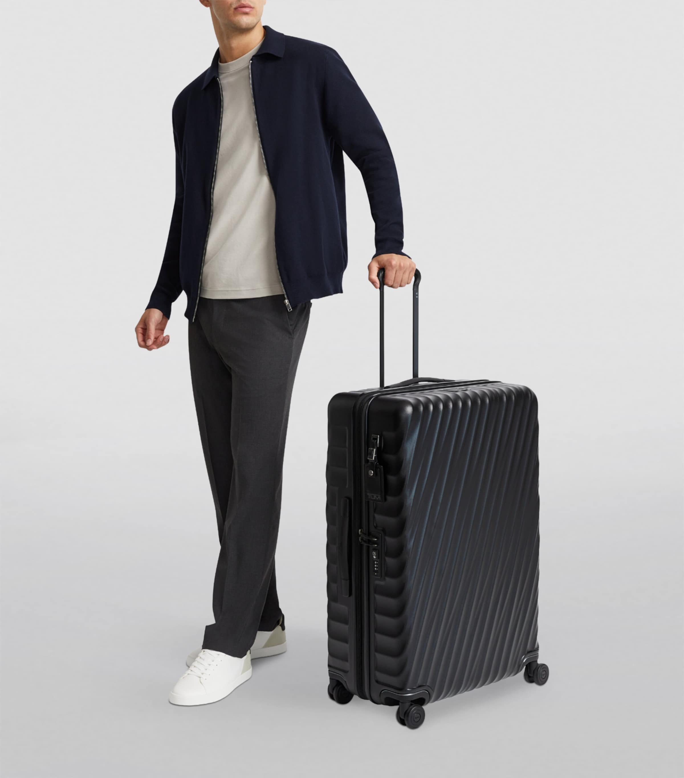Tumi 19 Degree check-in suitcase 80cm (British brand)