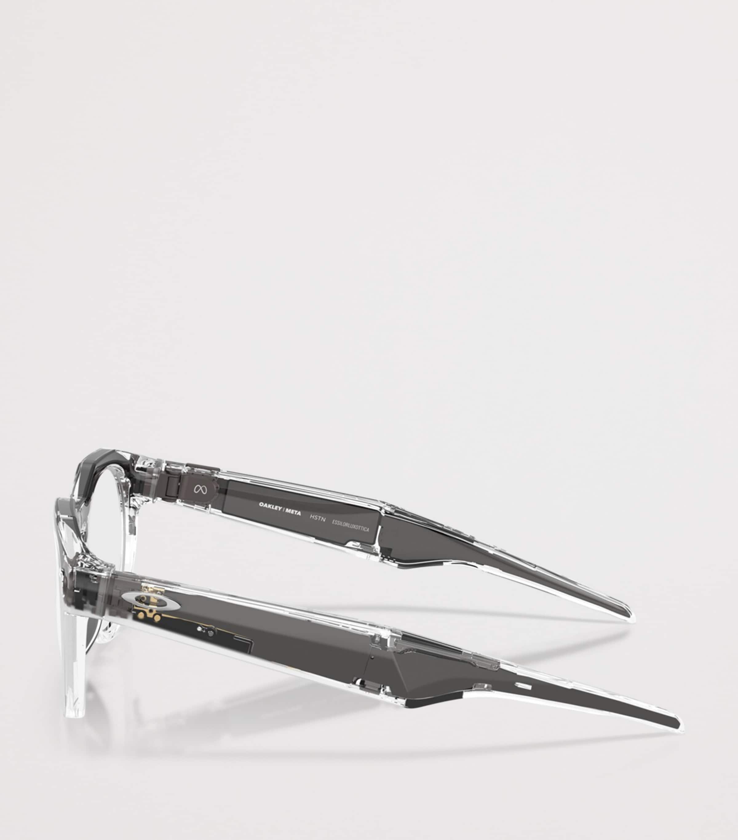 Oakley Meta AI HSTN Transitions sunglasses (British brand)
