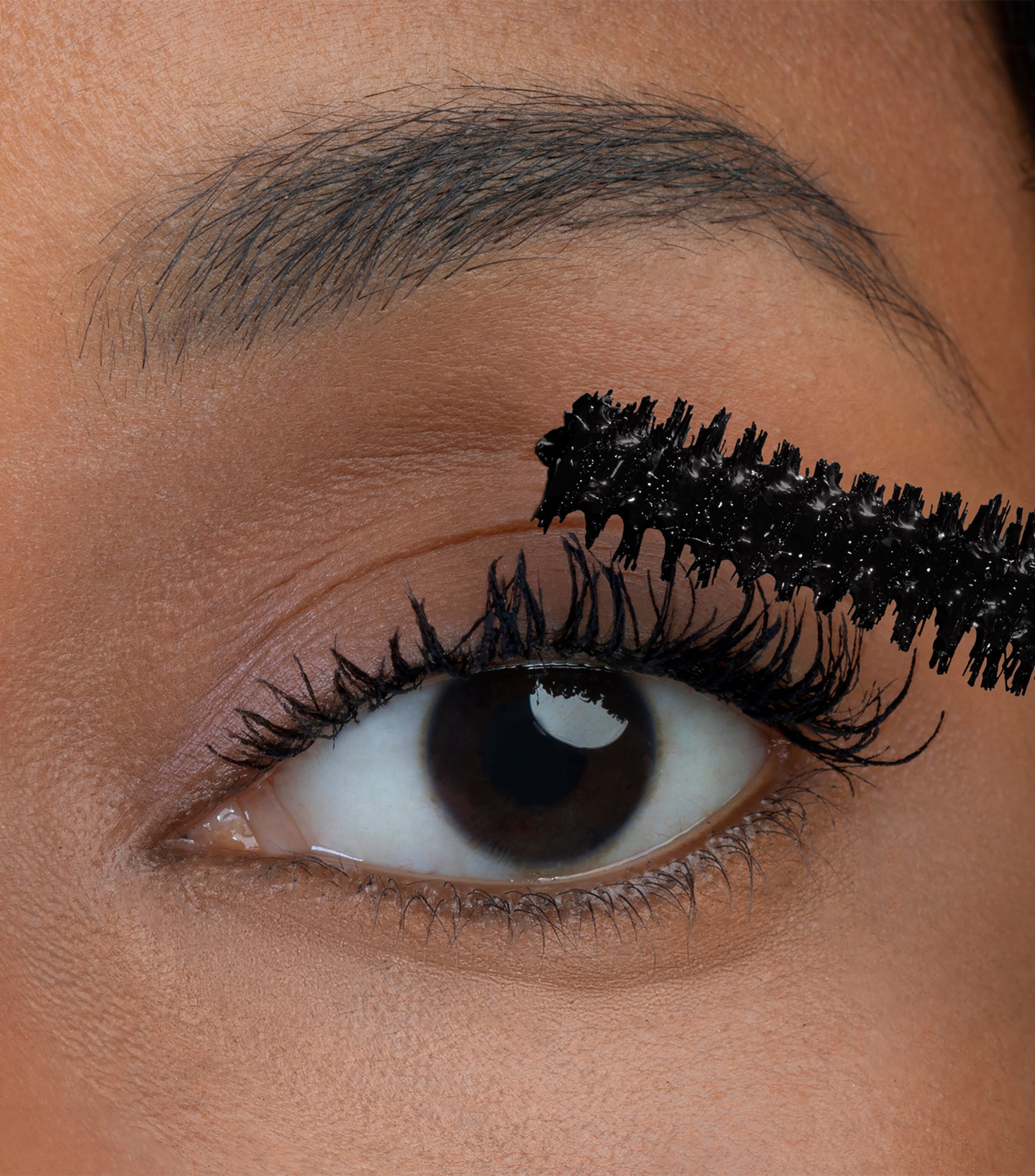 Carolina Herrera Fabulous Eyes Smudgeproof Mascara 10ml, imported from the UK