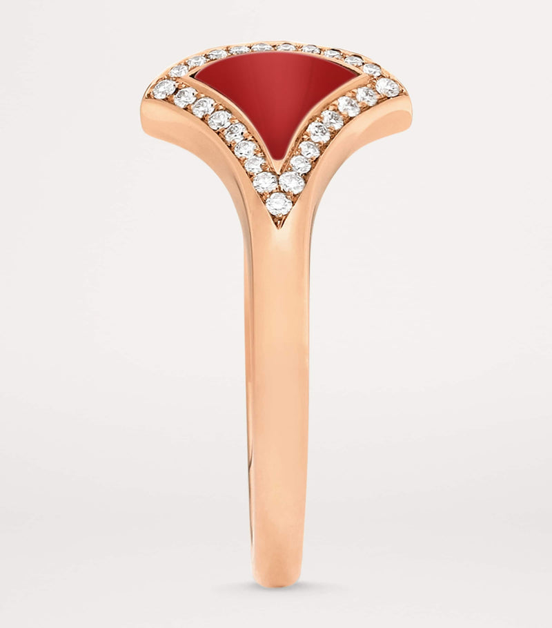 Bvlgari Divas' Dream ring with diamonds and carnelian - British product