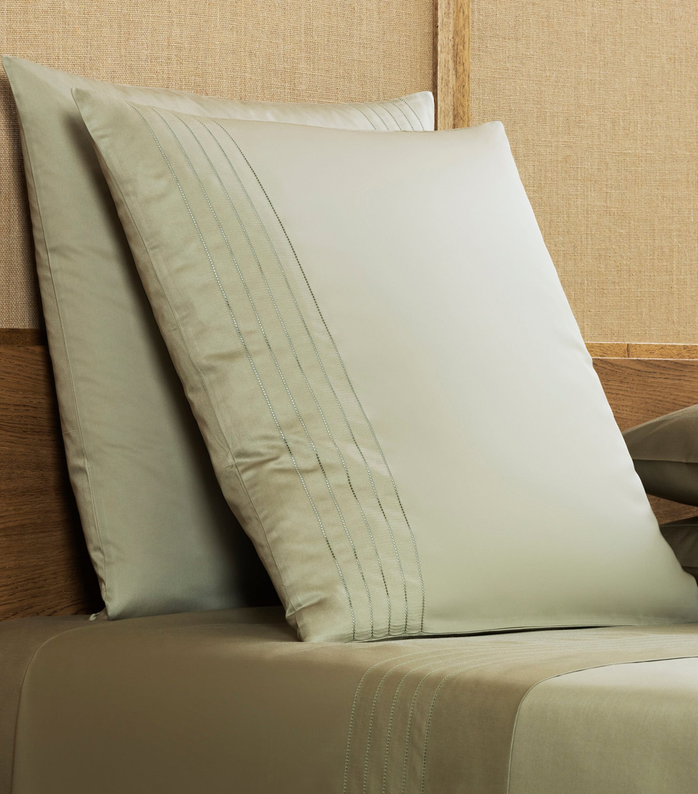 Frette Cotton Lush Ajour Square pillowcase set 65cm x 65cm - British product