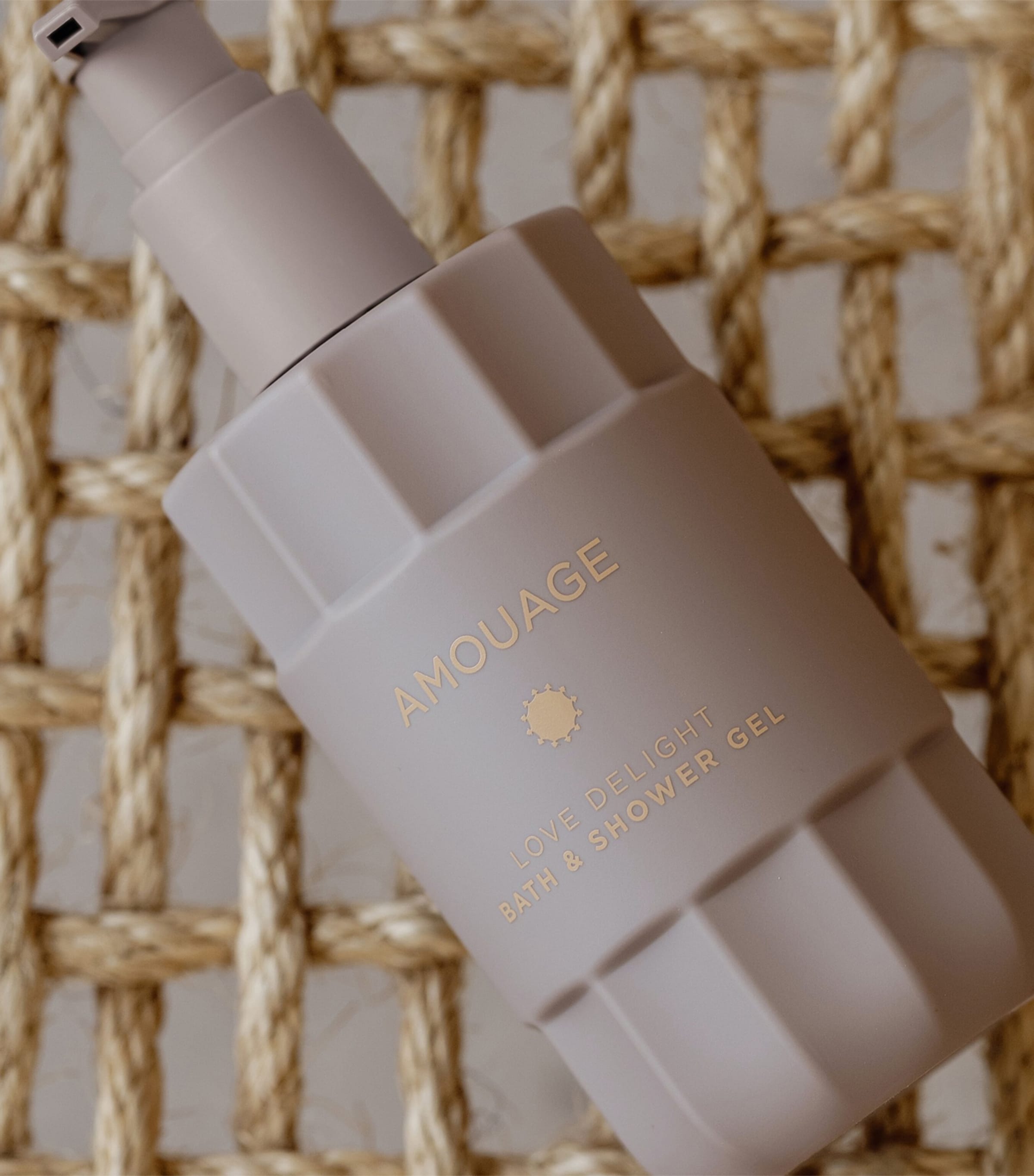 Amouage Love Delight bath and shower gel 360ml - British product