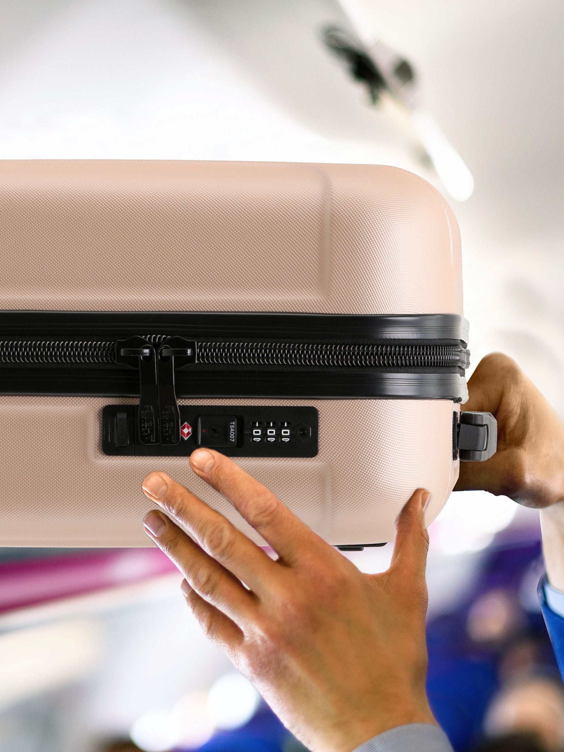 Flight Knight cabin suitcase Champagne 45x36x20cm (British brand)
