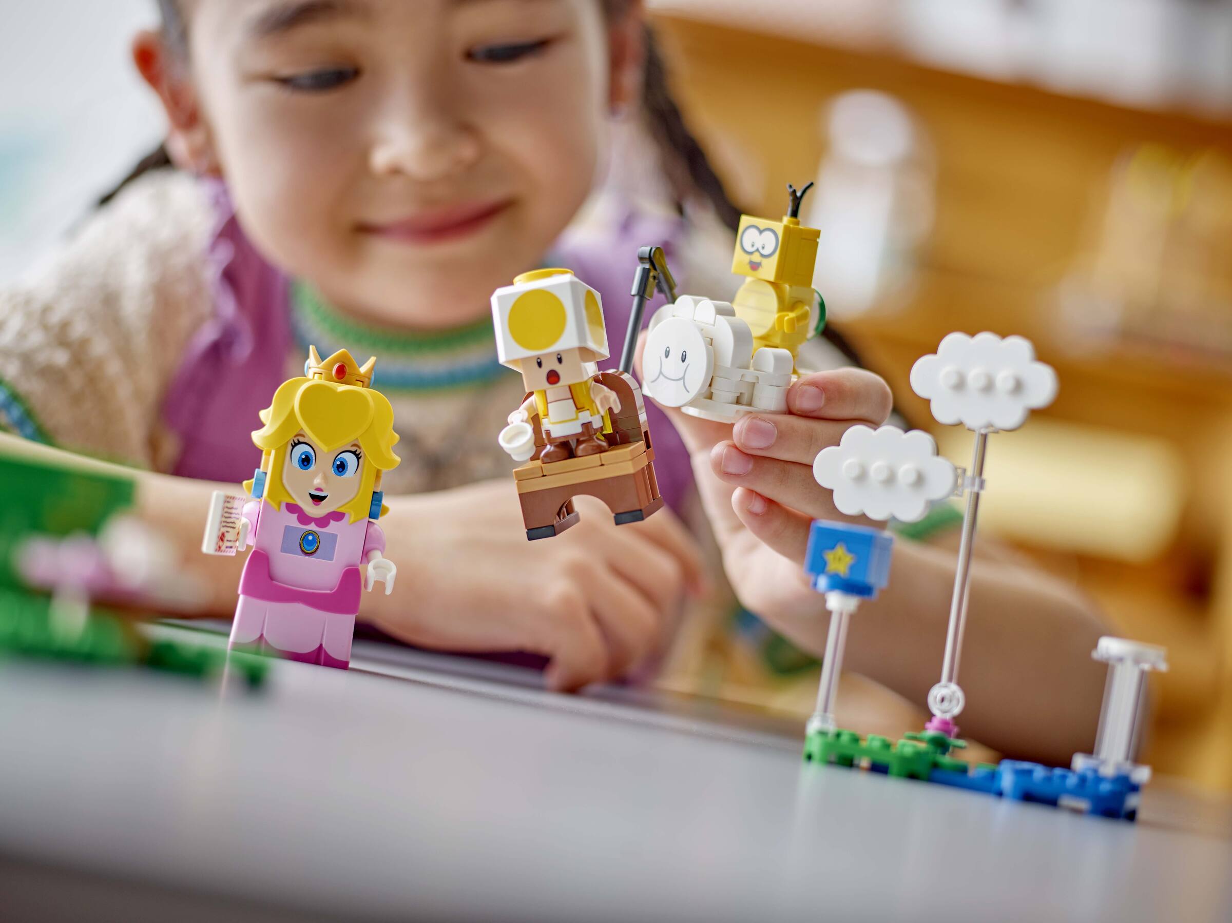 LEGO Super Mario Peach interactive building set - British product
