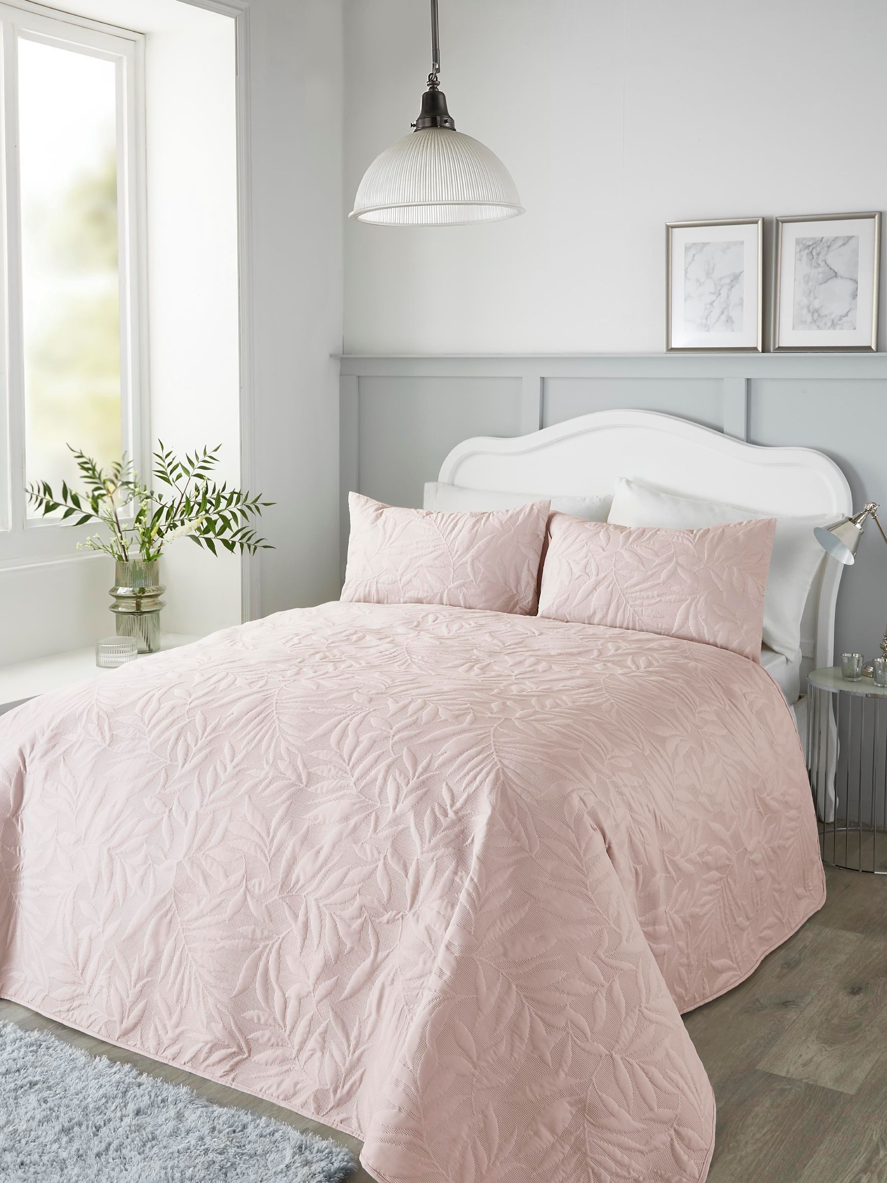 White Luana Quilted Bedspread 200cm x 230cm